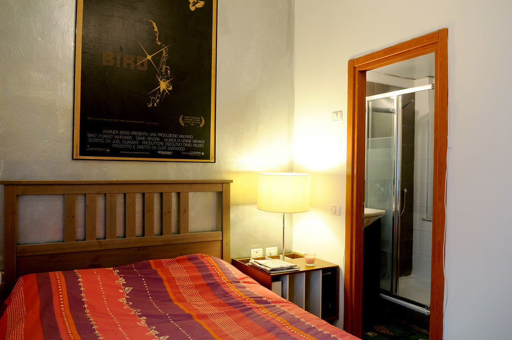 Eclectic Aparthotel Tel Awiw Zewnętrze zdjęcie